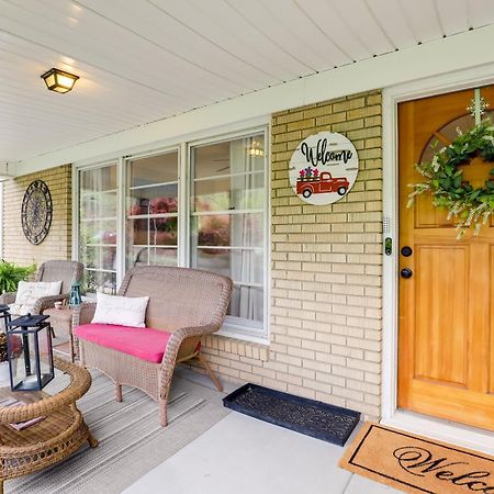 Updated Marshall Home With Fire Pit And Game Room! 외부 사진