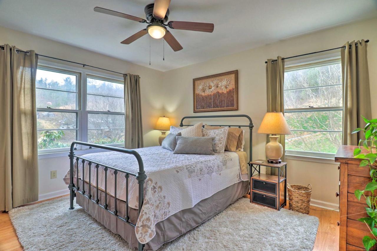 Updated Marshall Home With Fire Pit And Game Room! 외부 사진