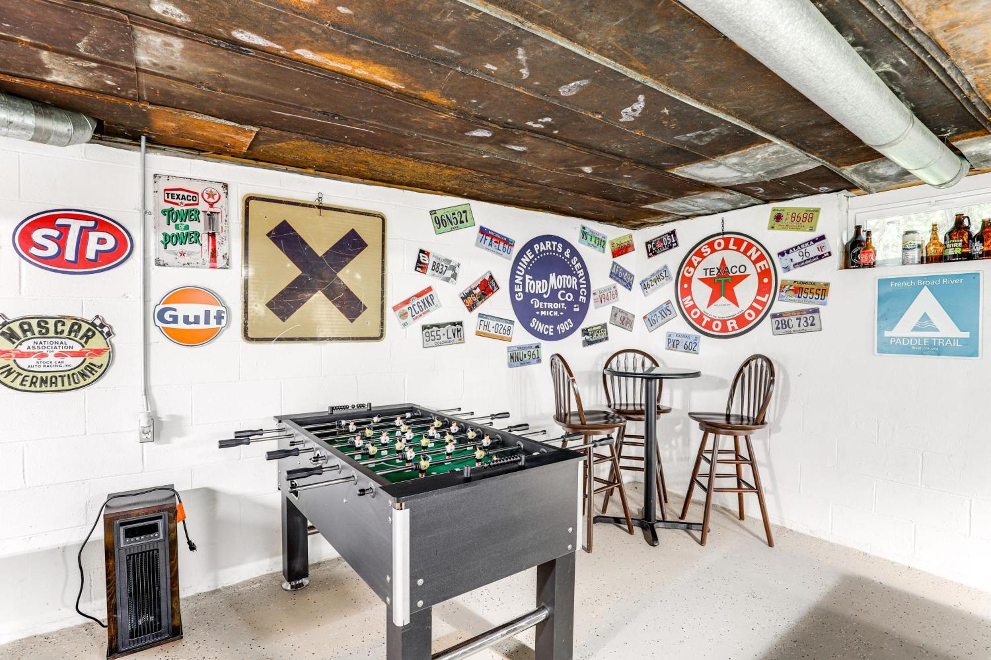 Updated Marshall Home With Fire Pit And Game Room! 외부 사진