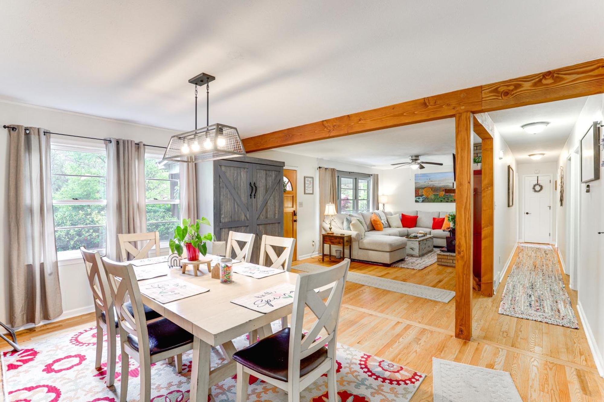 Updated Marshall Home With Fire Pit And Game Room! 외부 사진