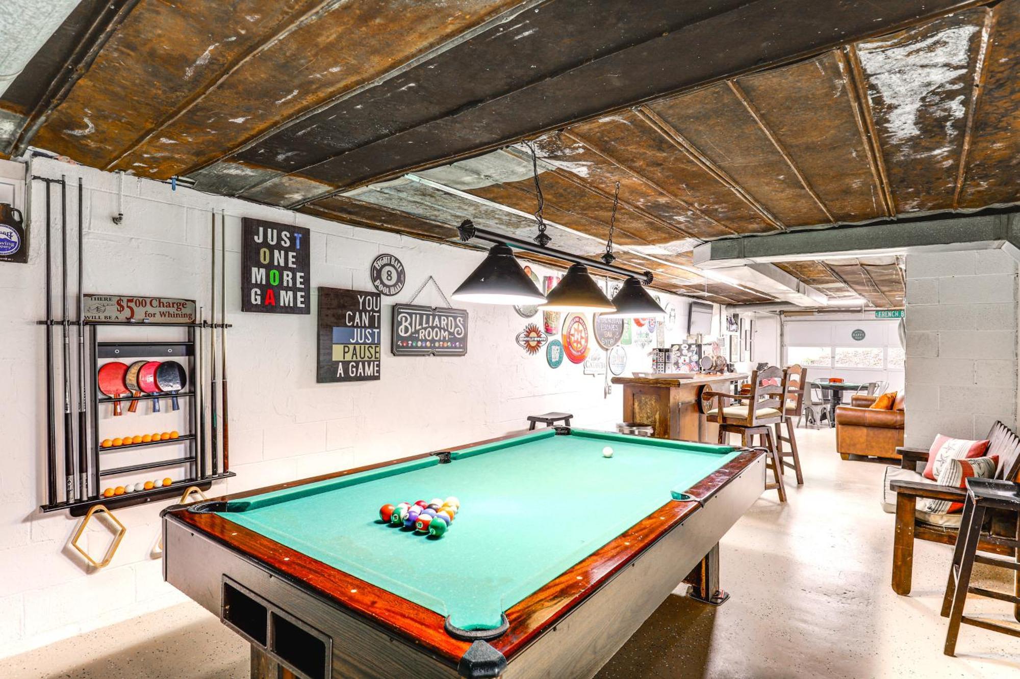 Updated Marshall Home With Fire Pit And Game Room! 외부 사진